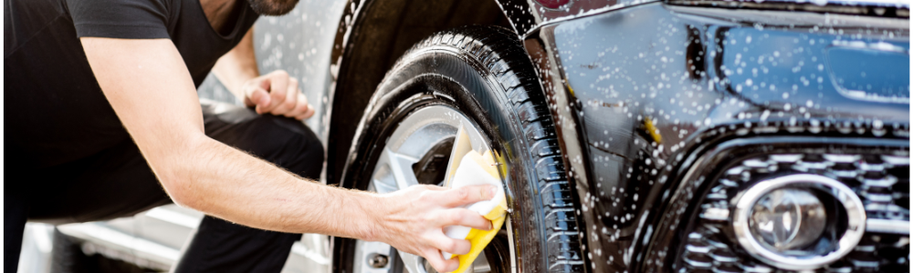 Tyre shine spray for deep black glossy finish – long-lasting protection from Auto Extreme and more.